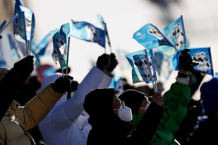 Beijing Olympics Getting A Glimpse Photo Gallery Spectators cheer before the women's slopestyle finals.